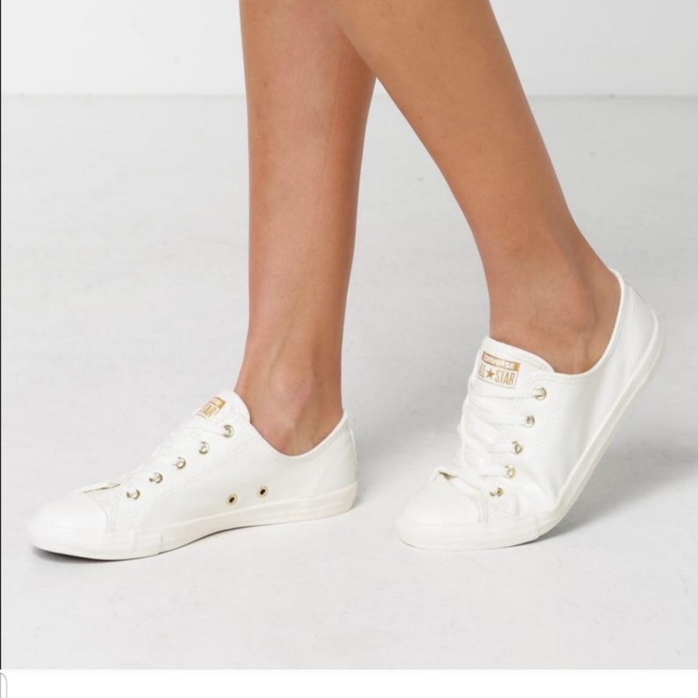 Ivory Converse W US 8 Women’s Allstar Sneaker GUC